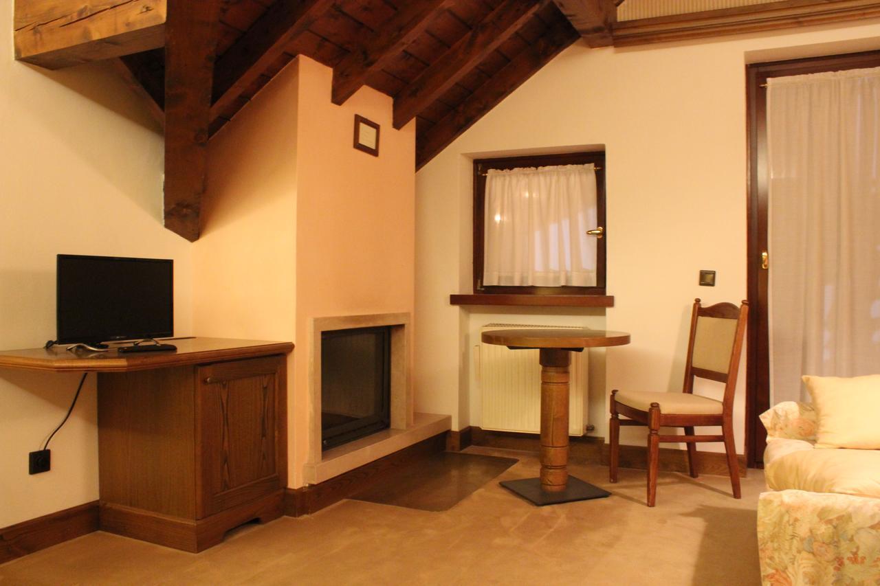 Hotel La Lepre Bianca Галлио Экстерьер фото